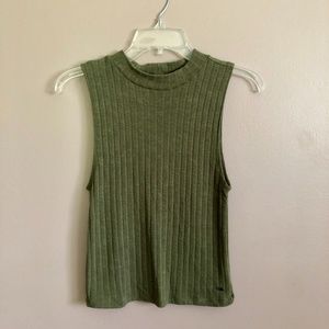 AEO FIRST Essentials Crop Top (M)